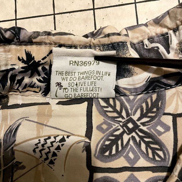 Barefoot in Paradise Blue and Tan Tapa Print 100% Cotton Men's Hawaiian Shirt XL - Picture 4 of 5